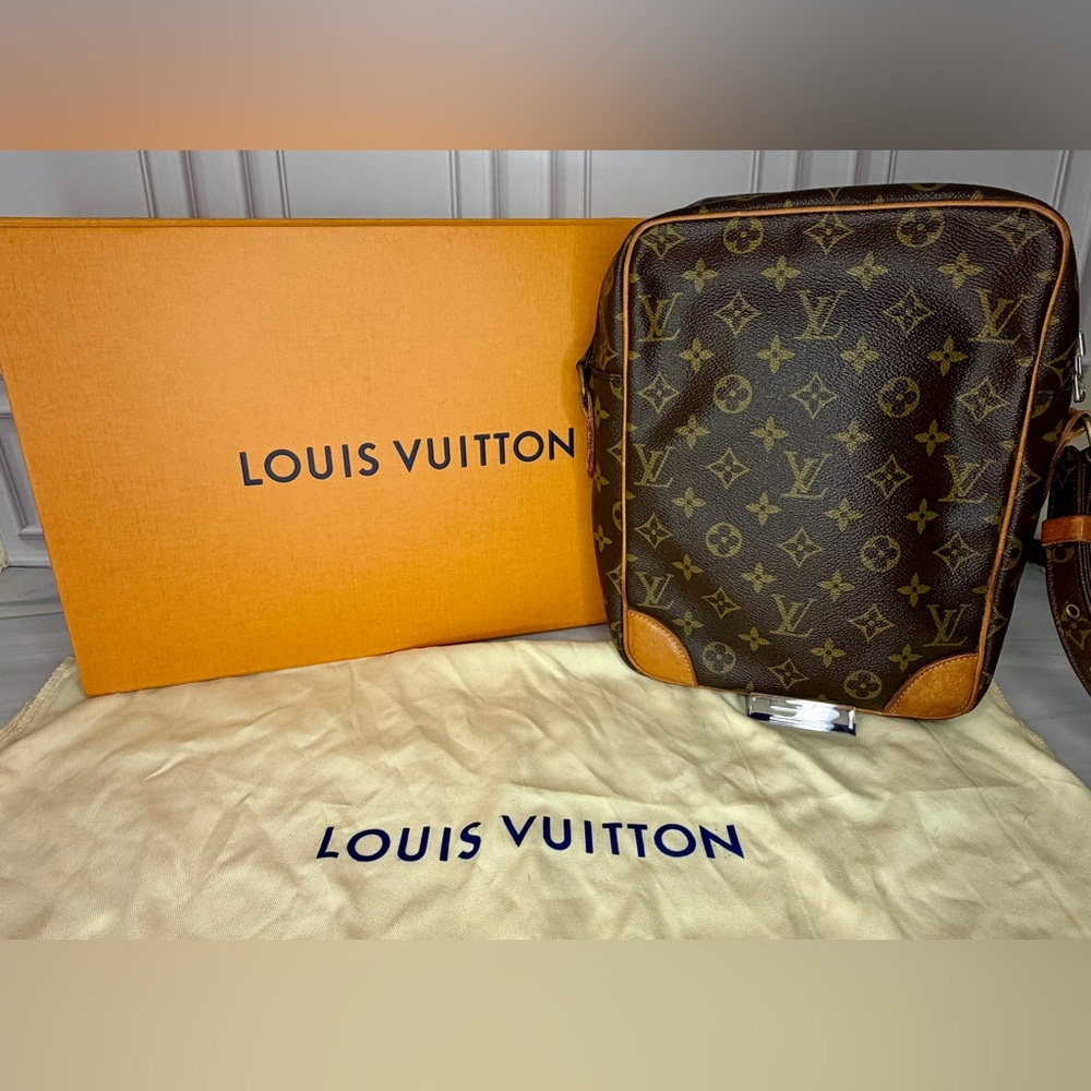 Louis Vuitton Monogram Danube MM Crossbody Bag | Vintage | Full Inclusion | COA - Picture 2 of 14